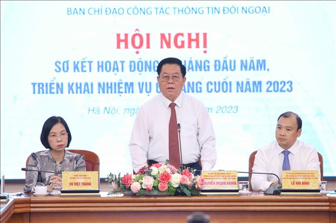  Đổi mới tư duy và phương thức triển khai công tác thông tin đối ngoại